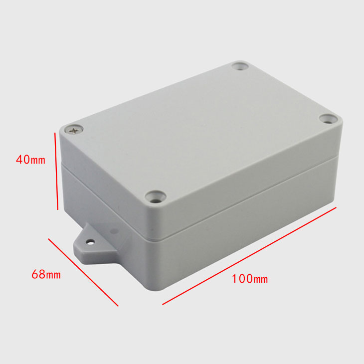 Why Do Electricians Choose a Shallow Plastic Switch Box for Tight Spaces