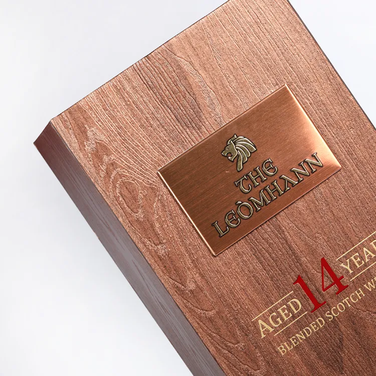 Custom Logo Fancy Recycle Cardboard Paper Silk Lined Gift Boxes Whisky Wine Box with Magnet