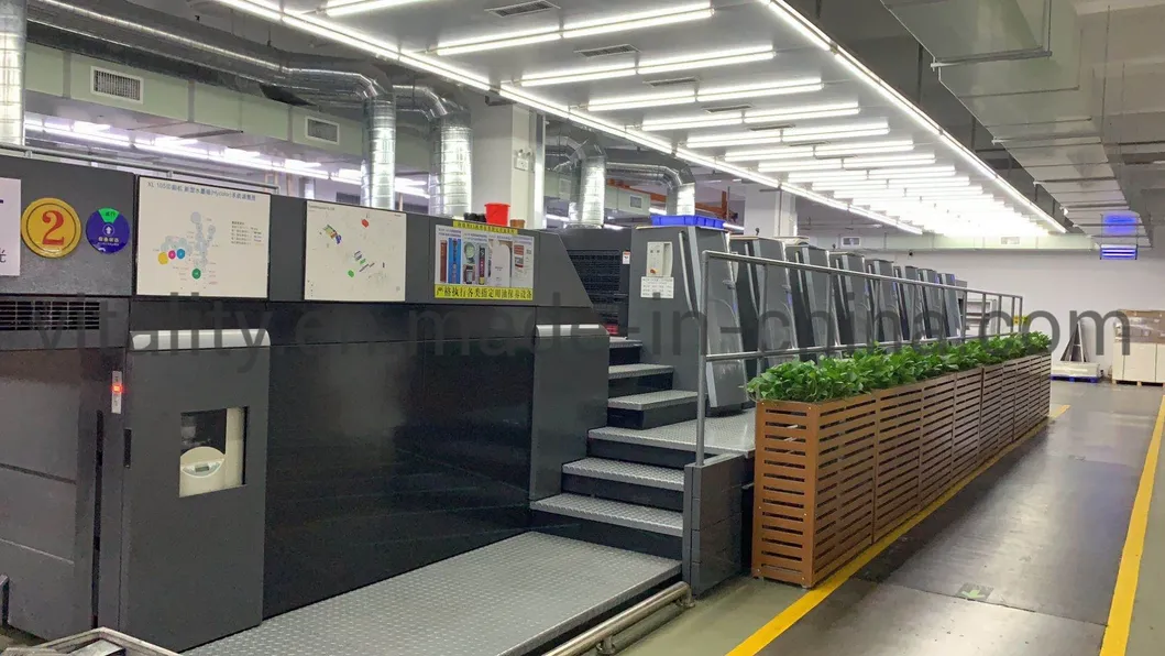 Custom Wholesale Wine Liquor Packing Carton Packaging Brandy Whiskey Vodka Champagne Gin Vermouth Rum Vermouth Liqueur Cardboard Package Paper Gift Box