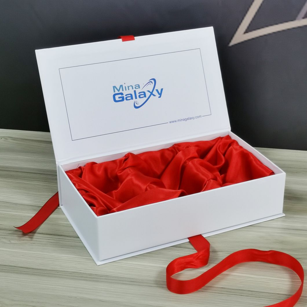 Qingdao Factory Debossing Rigid Cardboard Magnetic Paper Gift Box with Ribbon for Birthday